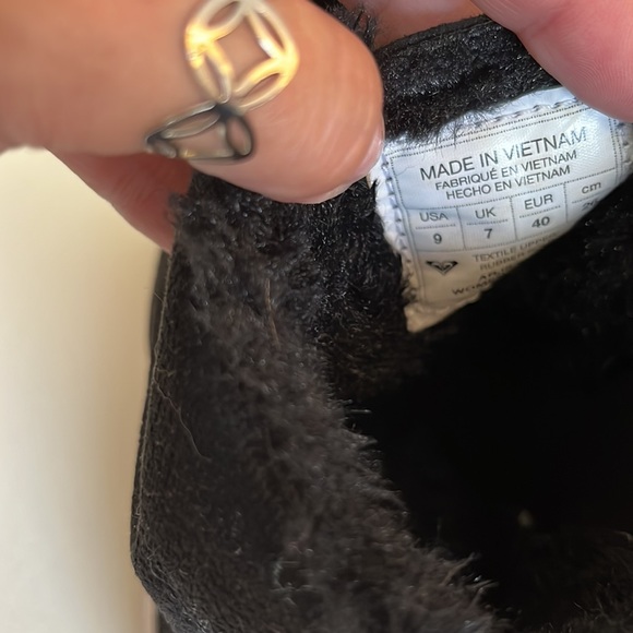 Roxy hi tops. Cute and fuzzy on the inside - Picture 7 of 8
